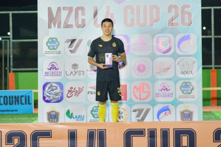 މުބާރާތުގެ މޮޅު ކުޅުންތެރިޔާގެ މަގާމް ހޯދި އުލާން. ފޮޓޯ: އެލް4 ކަޕް