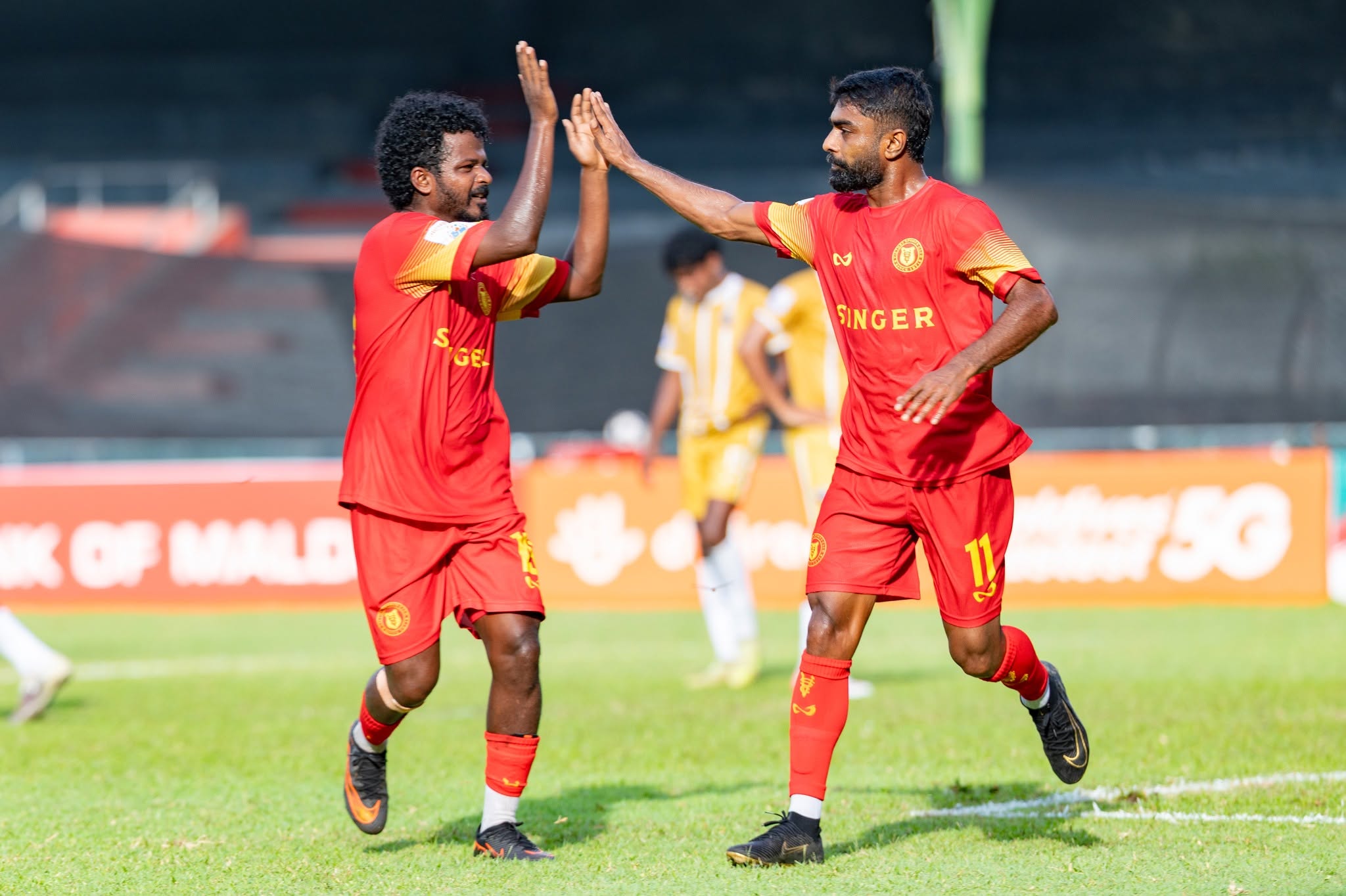 ރިޒޭގެ ގޯލަށް ފަހު އުފާފާޅުކުރަނީ. މި ސީޒަނަށް ވިކްޓްރީ ނުކުތީ ވަރުގަދަ ޓީމަކާ އެކު. ފޮޓޯ: އެފްއޭއެމް