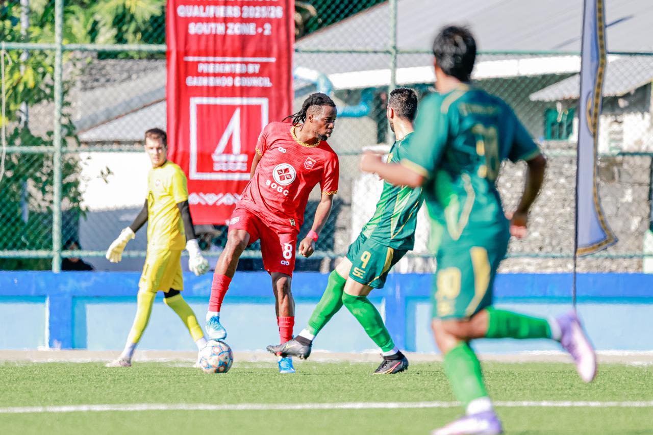 ޒޯން ބުރުގައި ގައްދޫ އާއި ފޭދޫ ވާދަކުރި މެޗުގެ ތެރެއިން. މި ދެޓީމު ވަނީ ދެކުނުގެ ކޮލިފައިން ބުރަށް ދަތުރުކޮށްފަ. ފޮޓޯ: އެފްއޭއެމް