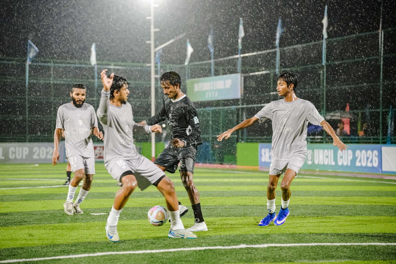 ކްލަބް ޑާކް ވުޑާއި ޑާކް ވުޑް ސްޕޯޓްސް ކްލަބް ވާދަކުރި މެޗުގެ ތެރެއިން. ފޮޓޯ: ށ. ފޭދޫ ކައުންސިލް