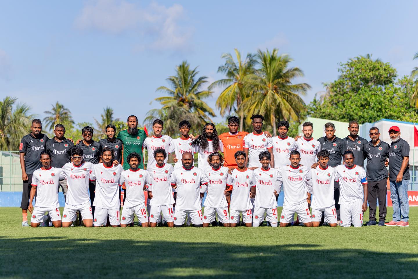 ހުރާ ފުޓްބޯޅަ ޓީމް. ހުރާއަކީ ރާއްޖޭގެ ފުޓްބޯޅައިގެ އެންމެ މަޝްހޫރު އެއް ނަން. ފޮޓޯ: ހުރާ ކޮމިއުނިޓީ ކްލަބް