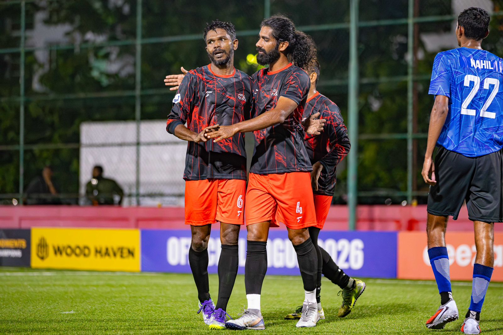 އޮފީސް ލީގުގެ ތެރެއިން. ފޮޓޯ: އިމޭޖަސް.އެމްވީ