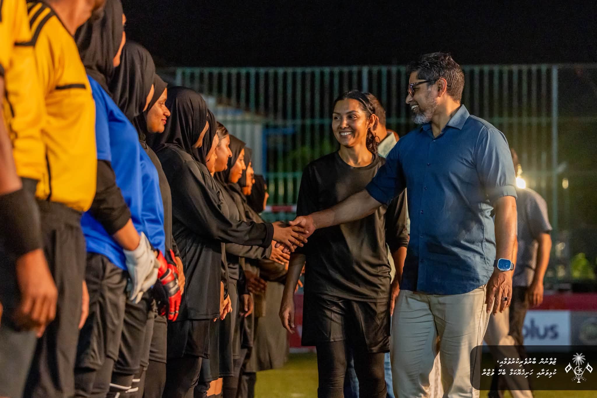 ހެލްތު ކަޕް ހުޅުވުމުގެ ރަސްމިއްޔާތު ކޮމިޝަނާ އޮފް ސްޕޯޓްސް މުހައްމަދު ތޮލާލް ޝަރަފްވެރިކޮށްދެއްވަނީ. ފޮޓޯ: ޒުވާނުން ބާރުވެރކުރުވުމާއި، ކުޅިވަރާއި ހަށިހެޔޮކަމާ ބެހޭ ވުޒާރާ
