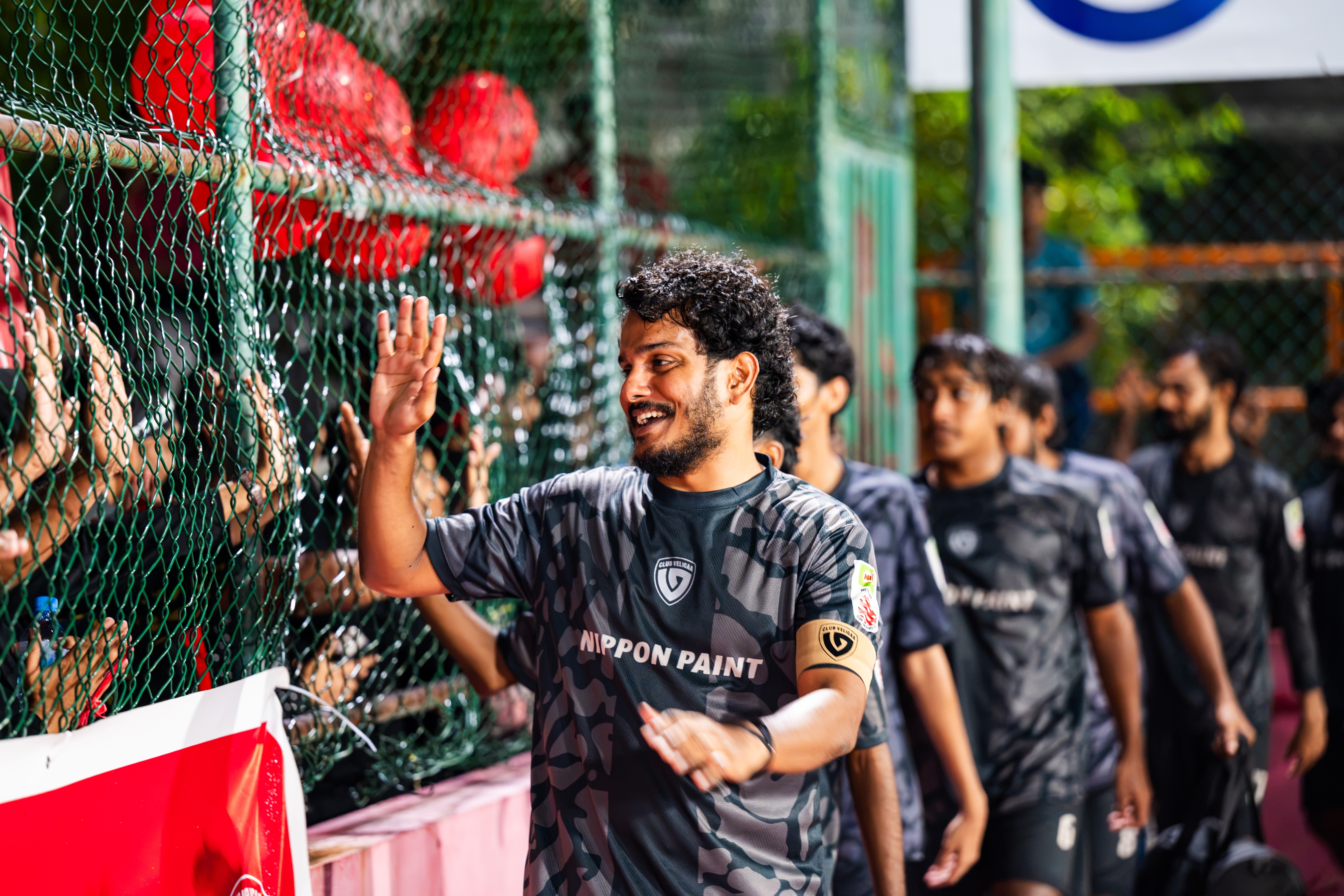 ކްލަބް ވެލިގާ ކުޅުންތެރިން ސެމީ ފައިނަލުގެ ޖާގައަށް ފަހު އުފާފާޅުކުރަނީ. ފޮޓޯ: ކްލަބް މޯލްޑިވްސް