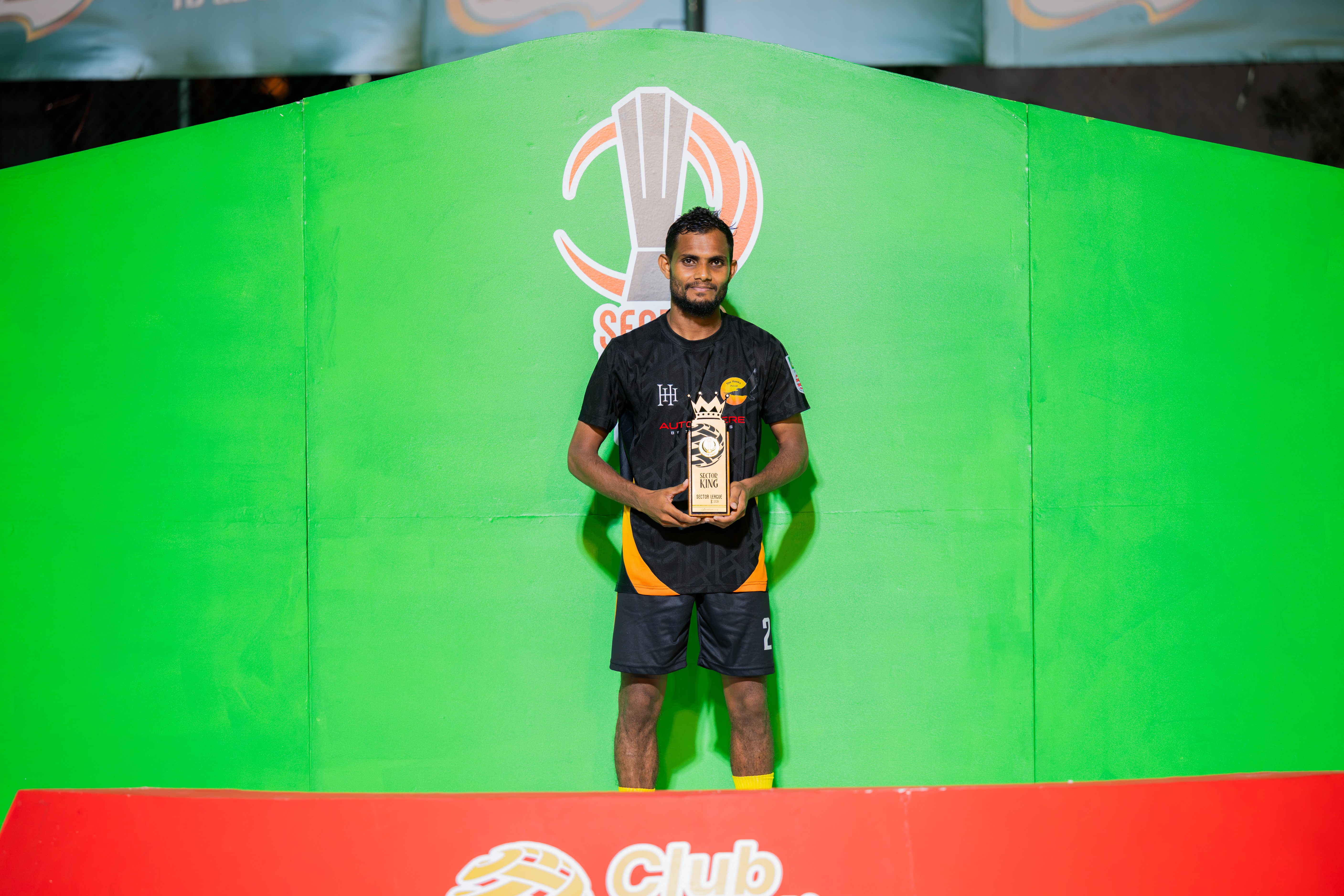 ސެކްޓާ ކިންގުގެ މަގާމް ހޯދި އައިހަމް. ފޮޓޯ: ކްލަބް މޯލްޑިވްސް