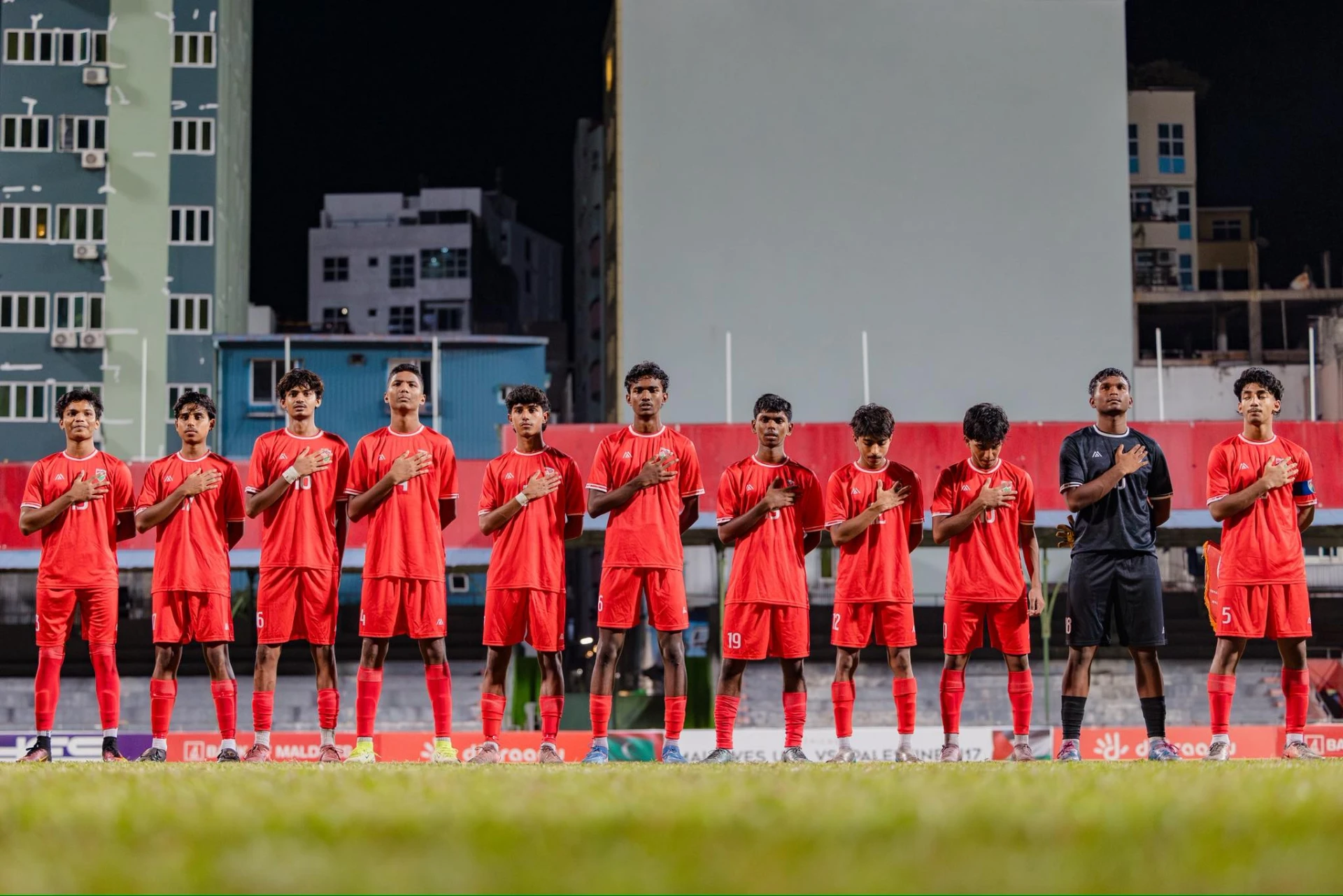 ޖޫނިއާ ގައުމީ ފުޓްބޯޅަ ޓީމު ސިންގަޕޫރުގައި އެކުވެރިކަމުގެ ދެ މެޗު ކުޅެނީ