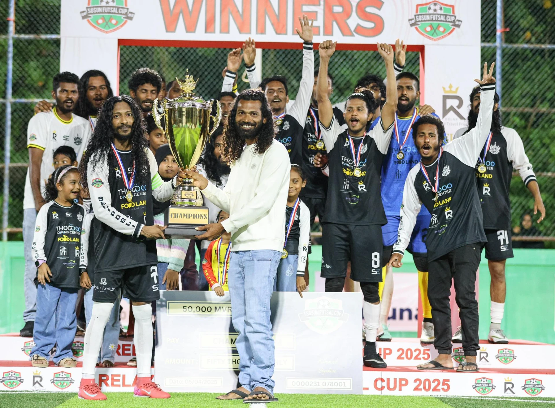 ރަން ގޯލާ ގުޅިފައި އޮތް ތޮއްޑޫގައި އަގުބޮޑު ފުޓްސަލް މުބާރާތެއް ބާއްވަނީ