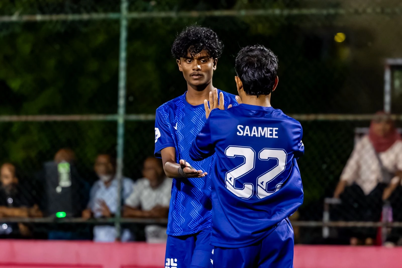 ޗެމްޕިއަން ސްޓެލްކޯ މޮޅަކުން ފެށިއިރު ފަސް ޓީމަކަށް ސުން ނުކެނޑުނު