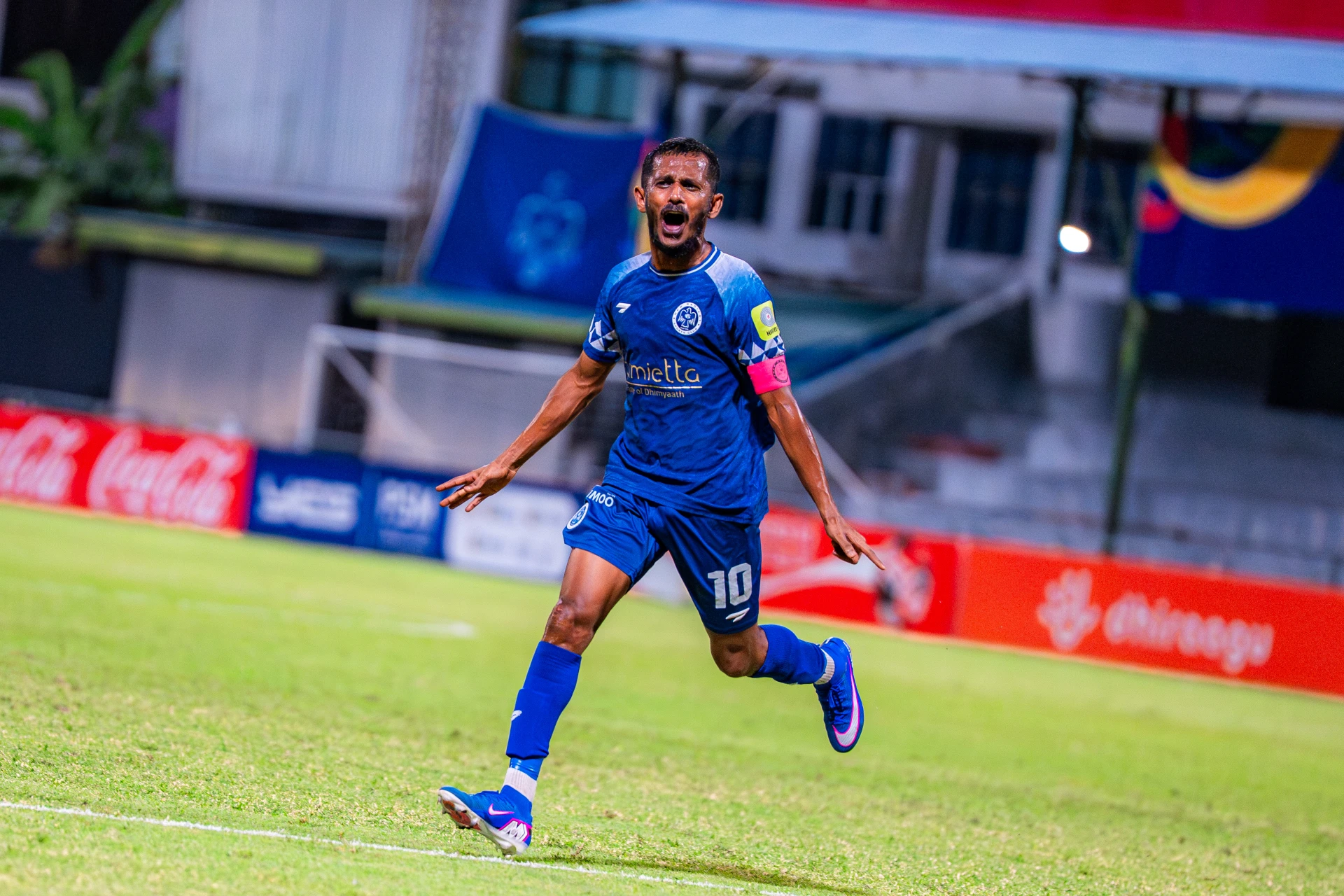 ކުޅަދާނަ ސެންޓޭގެ ހެޓްރިކާ އެކު ނިއު ރޭޑިއަންޓް އެފްއޭ ކަޕް ސެމީ ފައިނަލަށް