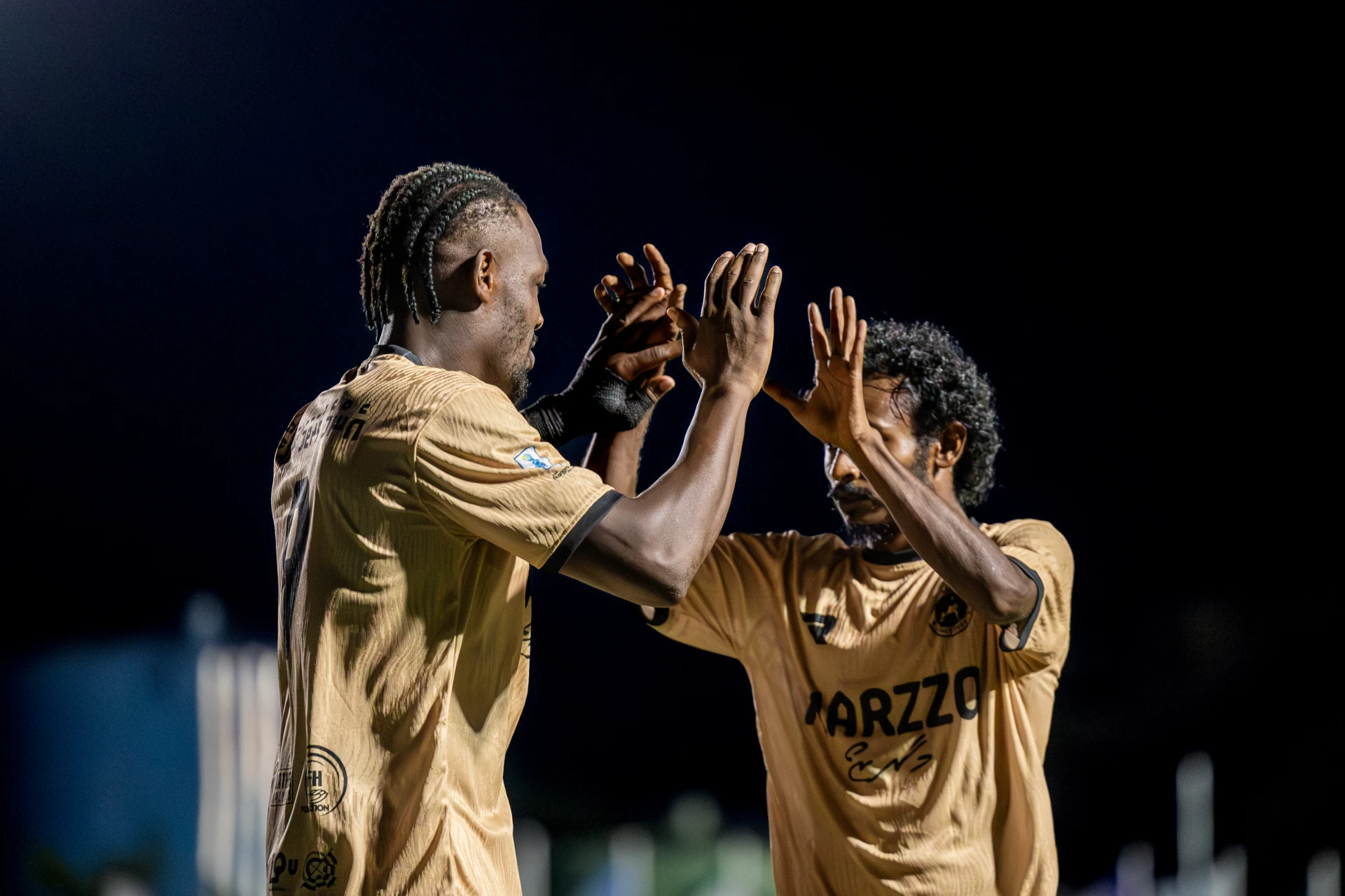 ބަލިވިޔަސް މާފަރުން ސެމީ ފައިނަލްގެ ޖާގަ ކަށަވަރުކޮށްފި