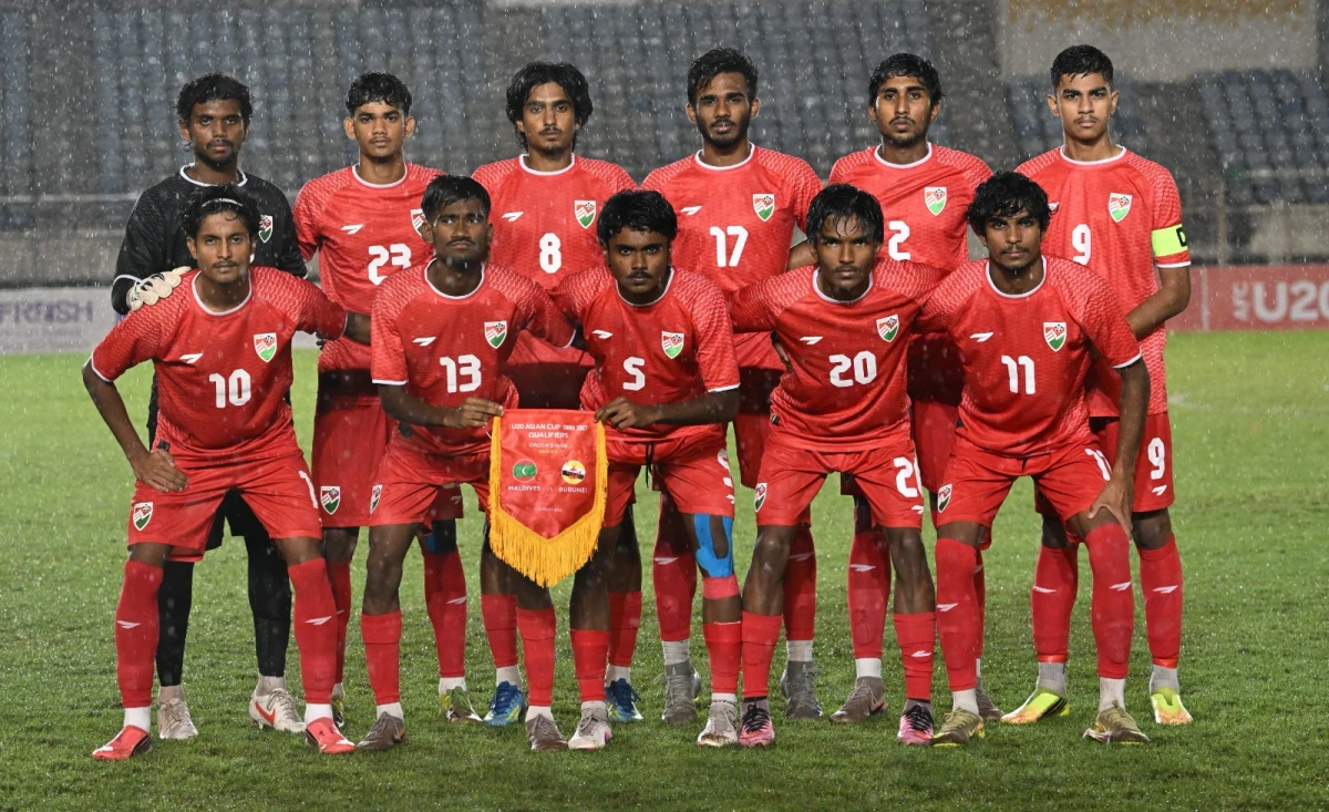 ބުރޫނާއީ ބަލިކޮށް ޒުވާން ފުޓްބޯޅަ ޓީމުން ކޮލިފައިންގެ ފެށުން ރަގަޅުކޮށްފި