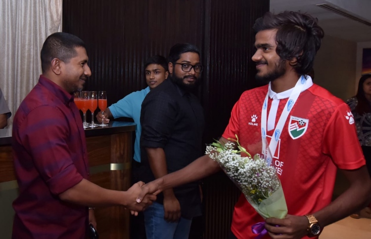 ގައުމީ ކުޅުންތެރިންނަށް އެލަވަންސް ނުދެވެނީ ޕްރެކްޓިސް ނޯންނާނީ: މަހުލޫފް