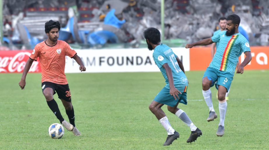 ރިޒޭ ފަހު ވަގުތު ގޯލް ޖަހައި އީގަލްސް ސަލާމަތްކޮށްފި