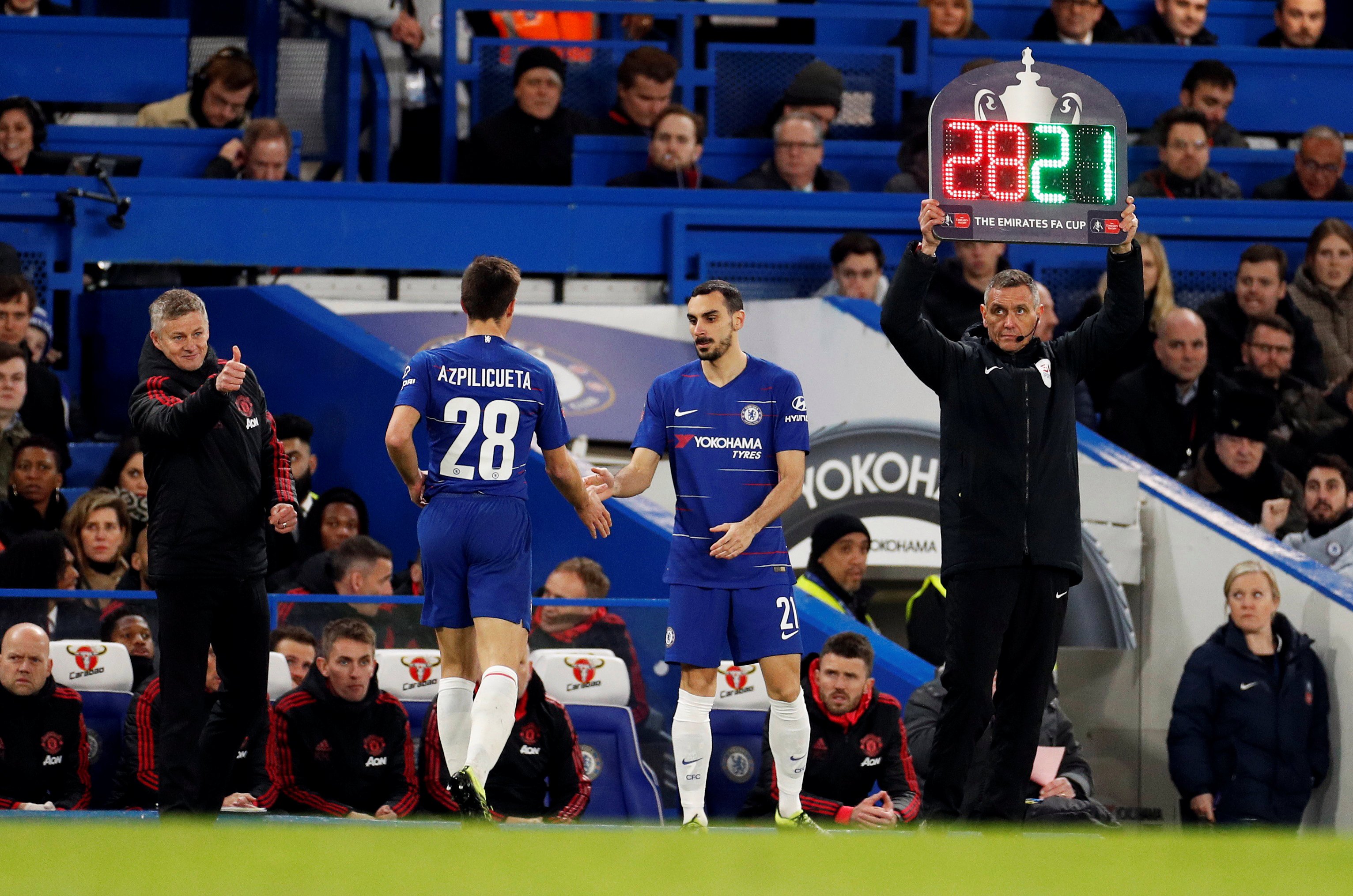 ފްރިމިއާ ލީގުގައި ފަސް ބަދަލު ގެނެވޭ ގޮތް ހަދައިފި