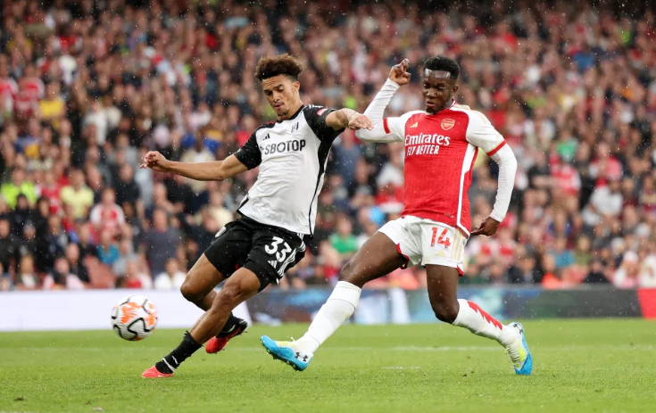 އާސެނަލް އަހަރު ނިންމާލީ ހަތަރު ވަނައިގައި