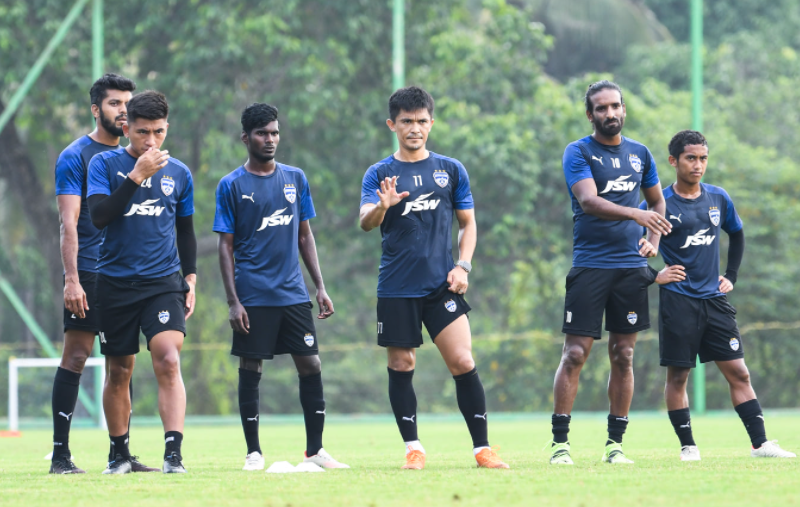 އޮސްޓްރޭލިއާގެ މިޑްފީލްޑަރު ބާކީކުރުމަށް ފަހު ބެންގަލޫރު ރާއްޖެ އަށް