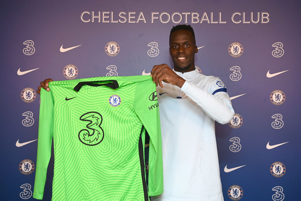 މެންޑީ: ހަ އަހަރުތެރޭ ސުމަކުން މިލިއަނަށް!