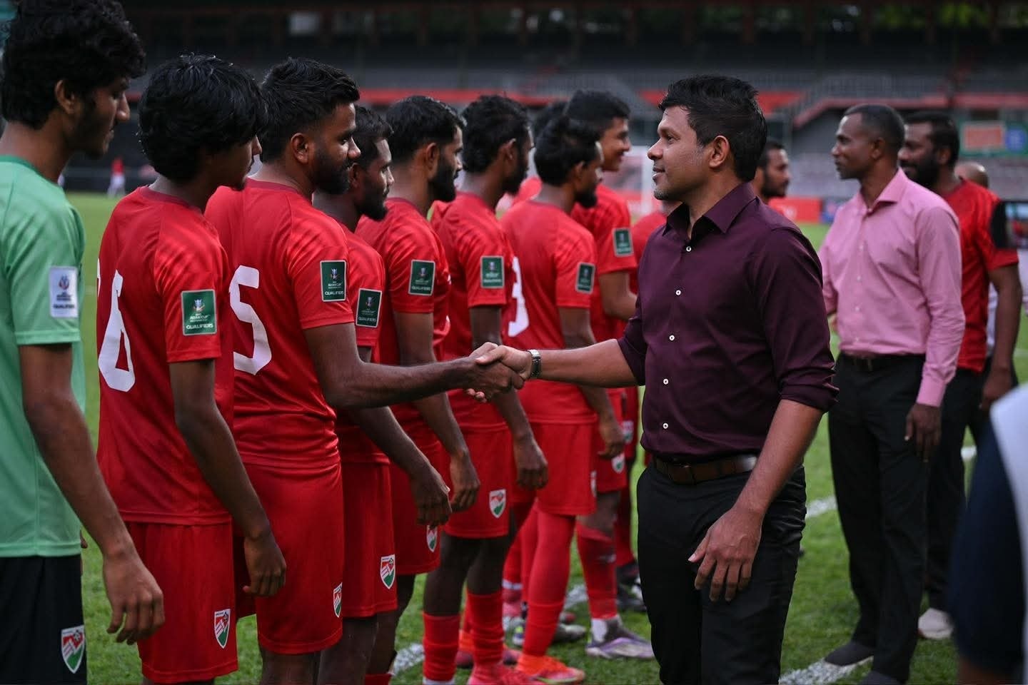 ގައުމީ ޓީމުތަކުގެ މުސާރަ ބޮޑުކޮށް، ކުޅުންތެރިންނާއި އޮފިޝަލުން ހަމަހަމަކޮށްފި