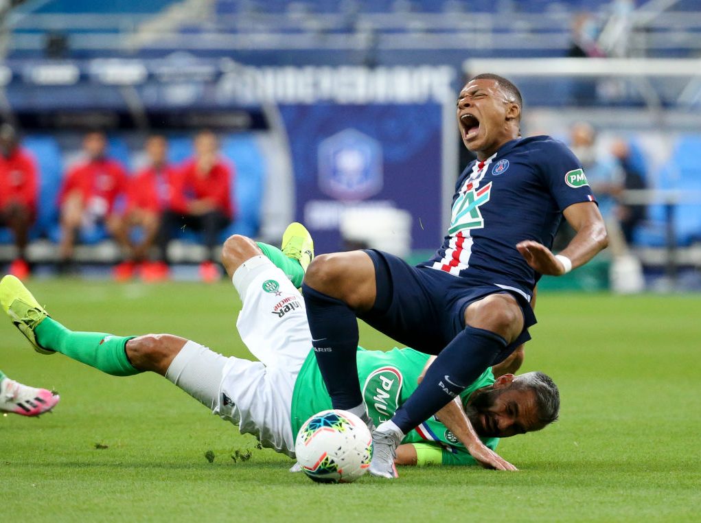 ސިޓީ މެޗު ކުރިމަތީގައި އޮއްވައި އެމްބާޕޭ އަށް އަނިޔާވެއްޖެ