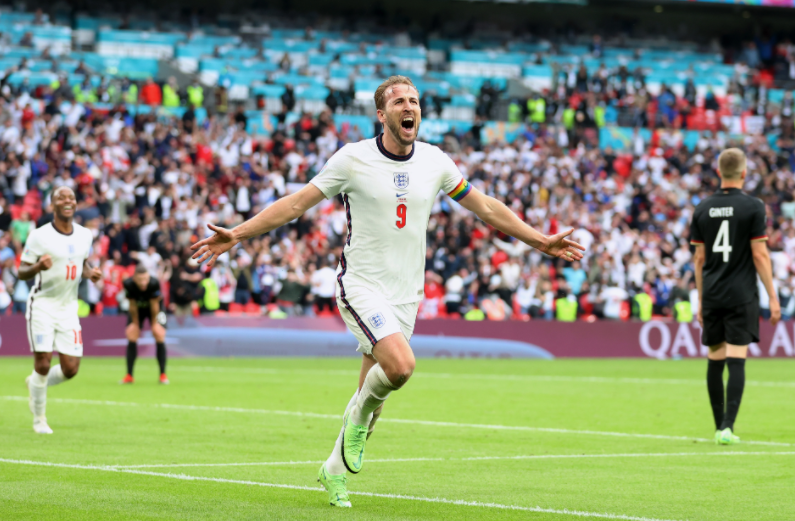 ޖަރުމަނު ބަލިކޮށް އިންގްލެންޑުން ބައި ގަރުނުވީ ތާރީހް ބަދަލުކޮށްފި