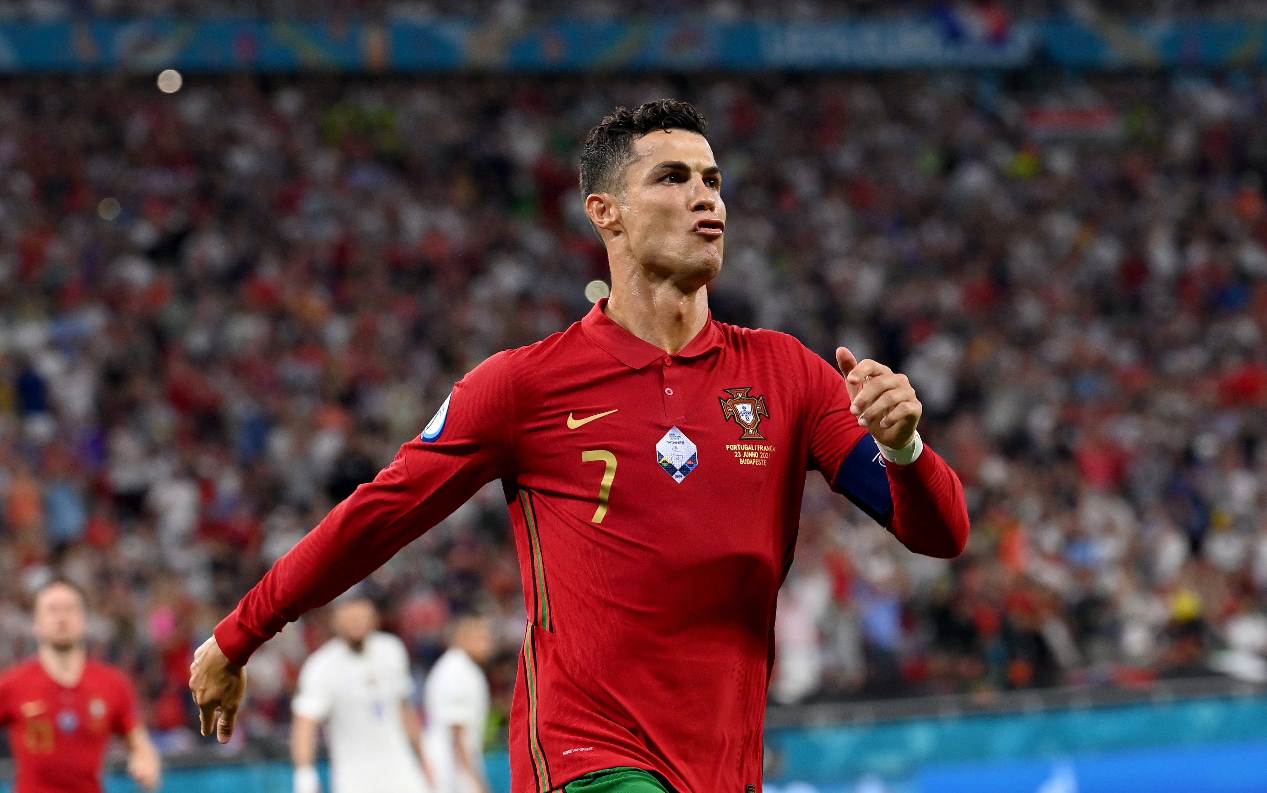 ރޮނާލްޑް އެންމެ ގިނަ ގޯލްޖެހި ކުޅުންތެރިޔާގެ ރެކޯޑާ އަރާ ހަމަކޮށްފި