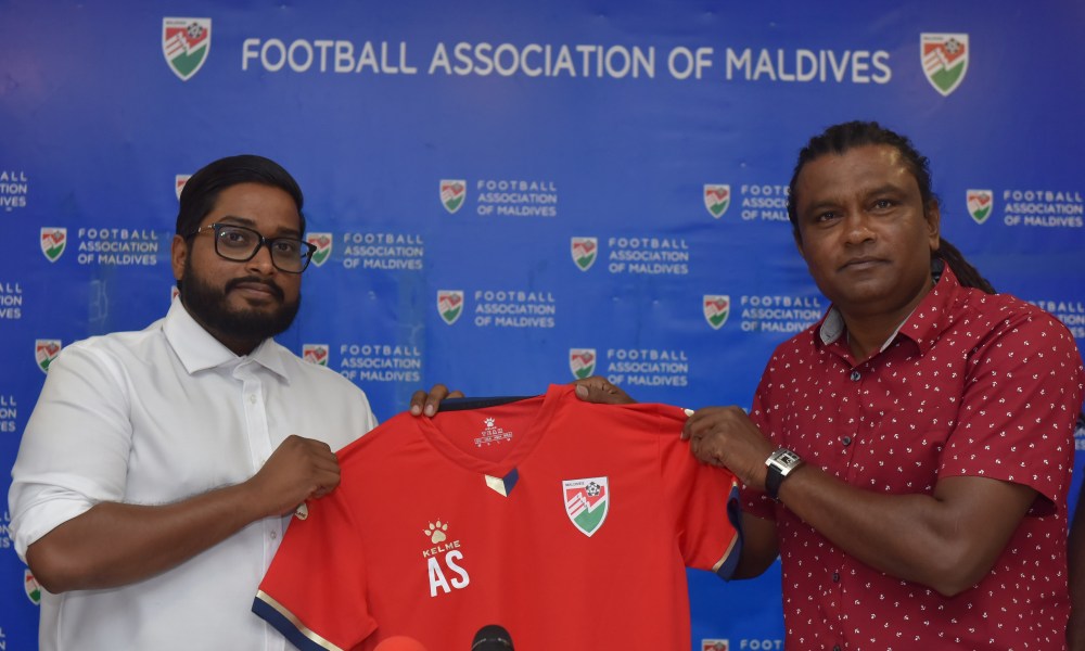 ސްކޮޑަށް ބަދަލެއް ނާދޭ، ޕްރެކްޓިސް ފަށާނީ ހުރިހާ ކުޅުންތެރިންނާ އެކު: ސުޒޭން