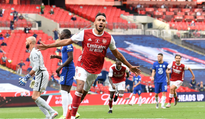 ކްރޫސްގެ ދަރިއަކު ހުރޭތޯ އޮބާމިޔަން ސުވާލުކޮށްފި