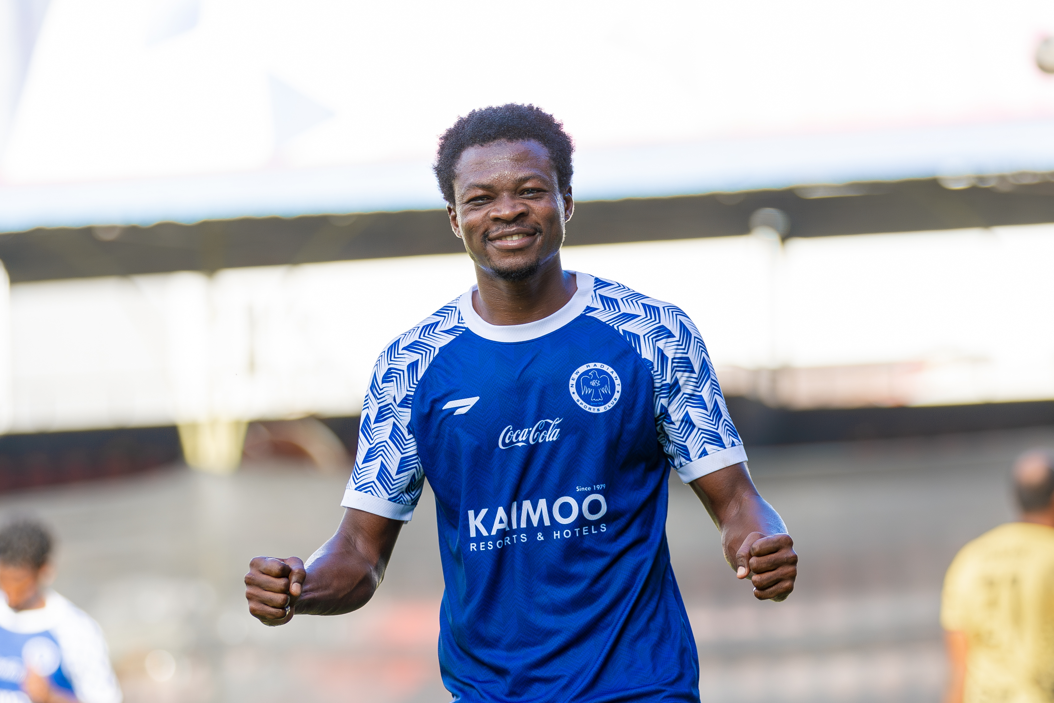 އެންމެ ގިނަ ބަޔަކު ސަޕޯޓްކުރާ ނިއު ރޭޑިއަންޓް ސެމީ ފައިނަލަށް