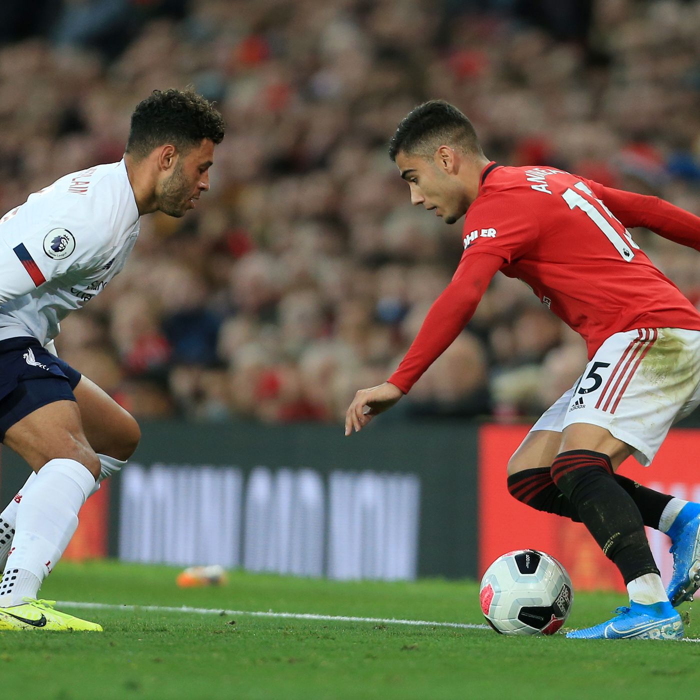 ލިވަޕޫލާއި ޔުނައިޓެޑް މި މަހު ދެފަހަރަށް ވާދަކުރަންޖެހިއްޖެ