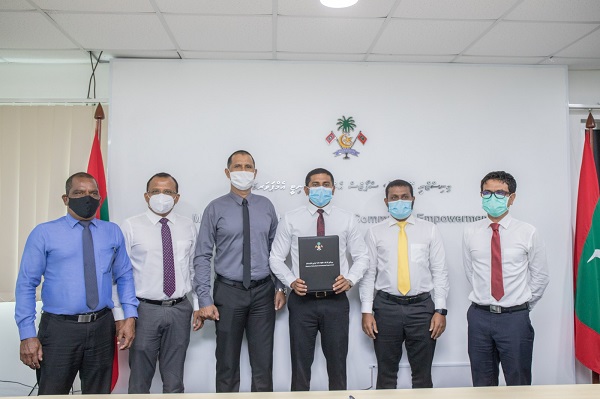 9 ރަށެއްގެ ފުޓުބޯޅަ ދަނޑުގައި ޓާފް އަޅަން މެލޭޝިއާގެ ކުންފުންޏަކާ ހަވާލު ކޮށްފި
