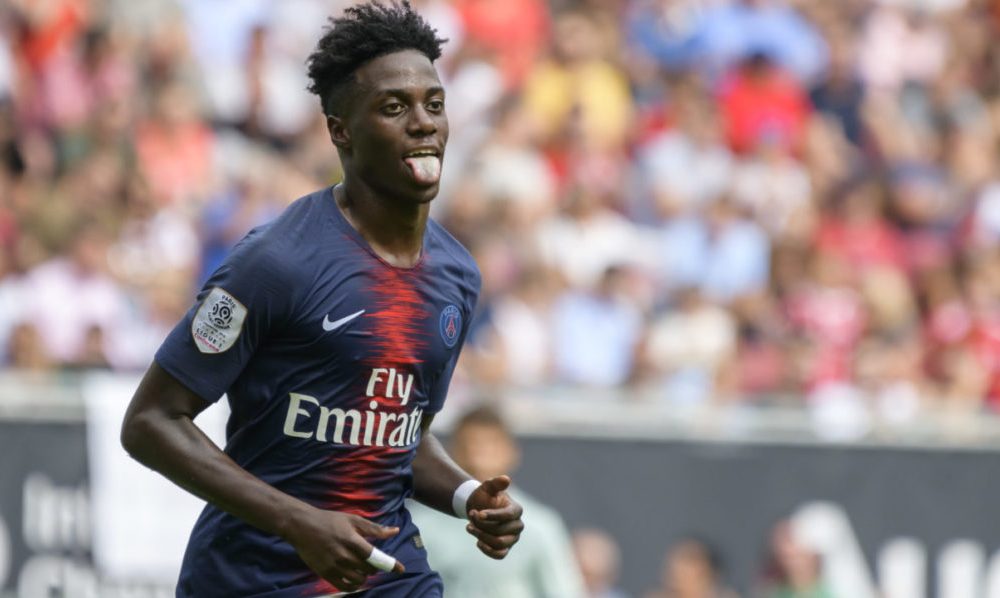 ނޭމާ އެނބުރި އައި މެޗުގައި ވިދާލީ ރައީސްގެ ދަރިކަލުން