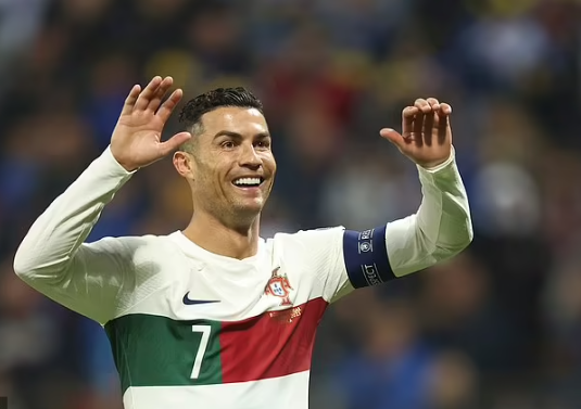 ރޮނާލްޑޯ ރޭ ވެސް ދެ ގޯލު، ނެދަލެންޑްސް އަށް ދިރުން