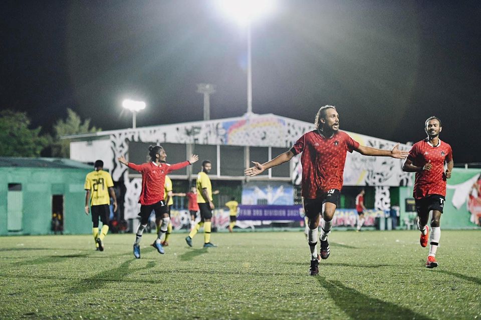 ޓީނޭޖްގެ އެނބުރިއައުން، އޯވަންއޯ ސިއްސުވާލައިފި!