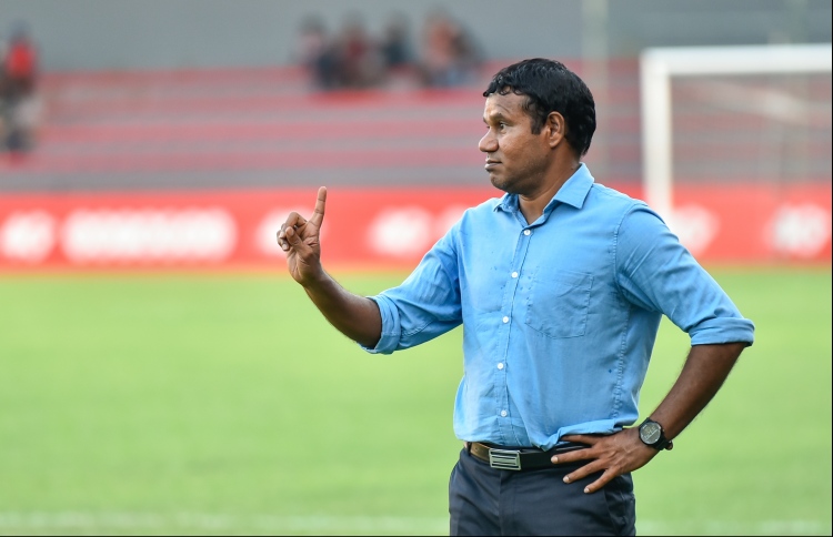 އިންމަ ދަ ގްރާންޑޭގެ ކޮންޓްރެކްޓް އާކޮށްފި