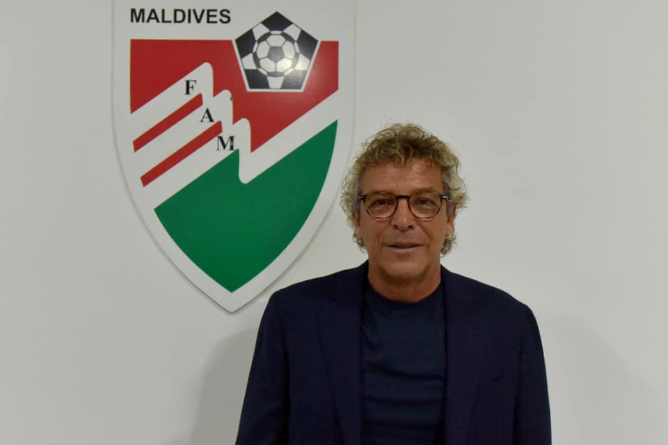 ގައުމީ ޓީމުގެ ކޯޗަކަށް އިޓަލީގެ މޮރިއޭރޯ ހަމަޖައްސައިފި