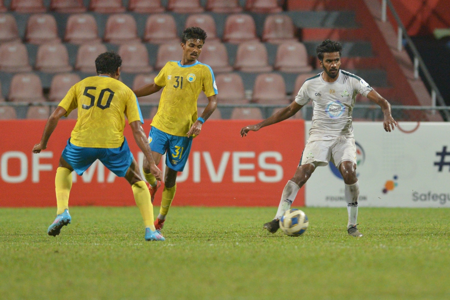 ގްރީން ސްޓްރީޓްސް އިން ވެލެންސިއާ ބަލިކޮށްފި