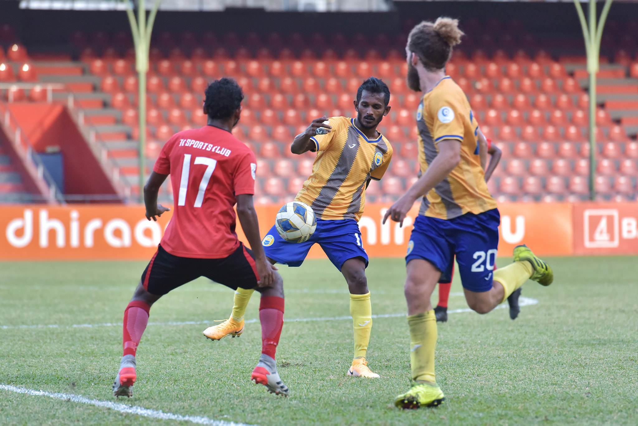 ޓީސީ ބަލިކޮށް ވެލެންސިއާ އަލުން ފޯމަށް