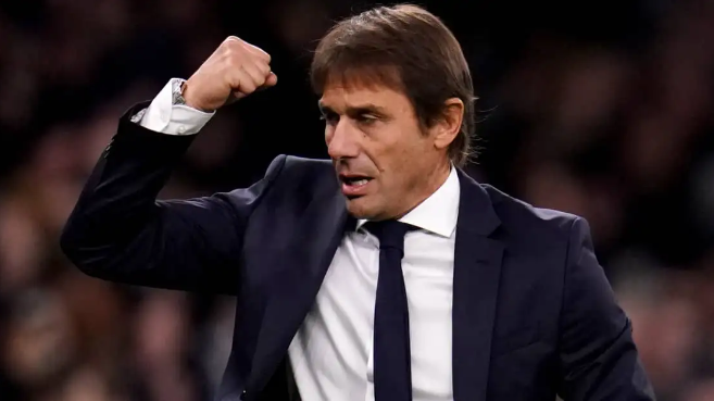 ތައްޓާ ރައްޓެހި ކޮންޓޭ ދިގު ޗުއްޓީއަކަށް ފަހު ނަޕޯލީ އަށް