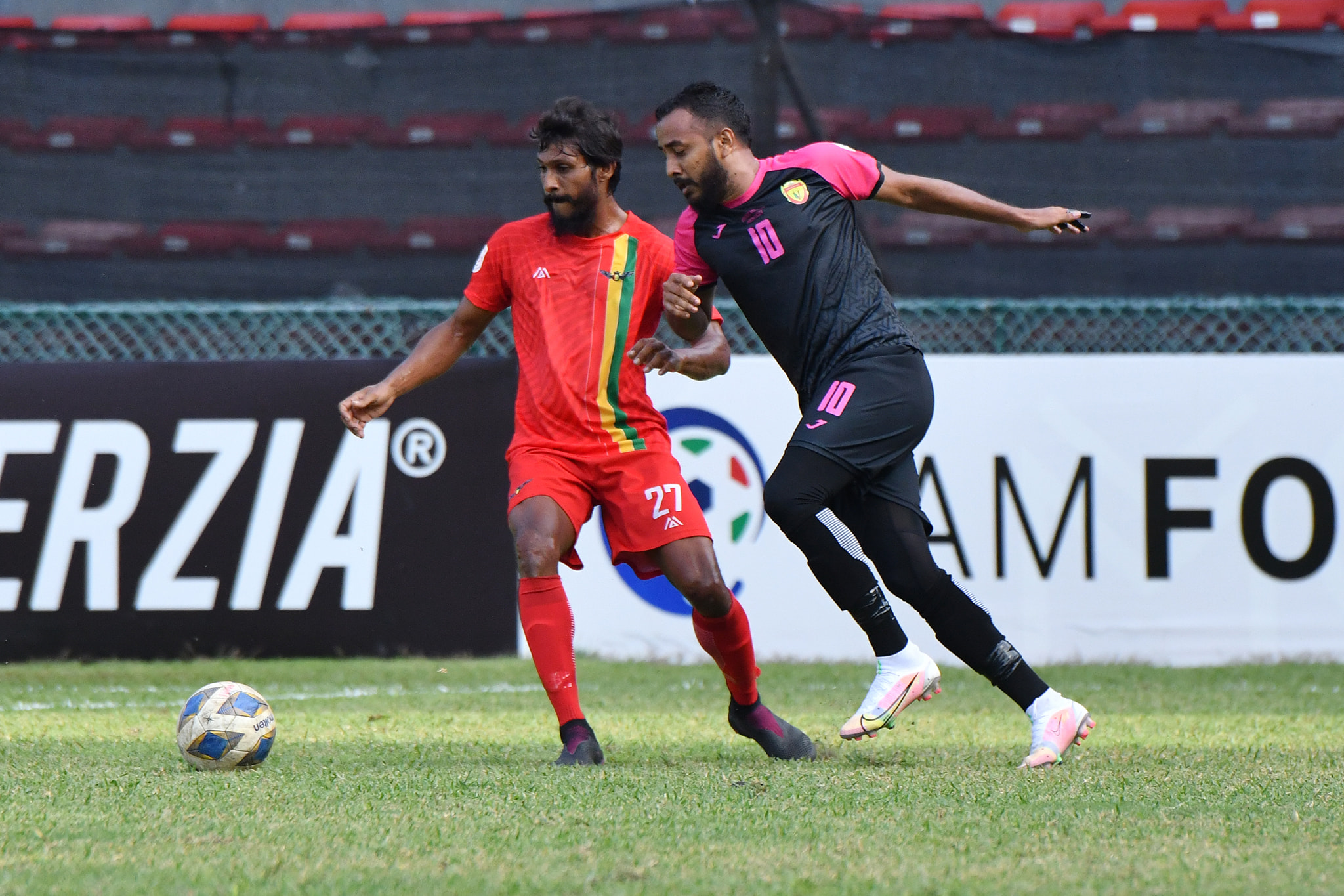 ދަ ގްރާންޑޭ ސިއްސުވާލުމަށްފަހު ޔޫވީން ފުރަތަމަ މޮޅު ހޯދައިފި