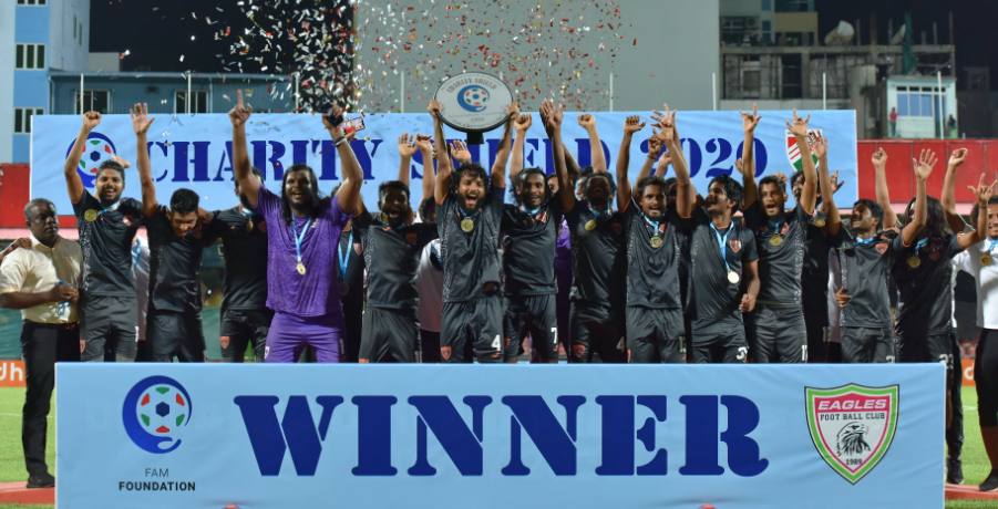 އީގަލްސް އިން ފަހަތުން އަރައި މާޒިޔާ ބަލިކޮށް ޗެރިޓީ ޝީލްޑް ކާމިޔާބުކޮށްފި