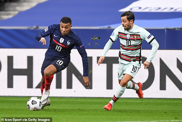 އެކުވެރިކަމުގެ މެޗުތައް ކުޅޭތީ ފިފްޕްރޯ އިން ކަންބޮޑުވެއްޖެ