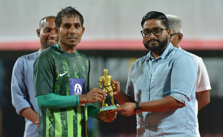 ދެ ވަނަ ޑިވިޝަނުގެ މޮޅު ކުޅުންތެރިޔާ، ކިތުނާ ގައުމީ ސްކޮޑް ގައި ހިމަނައިފި