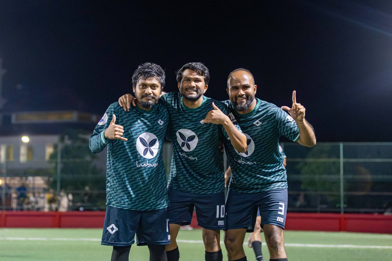 ޕޮލިސް ކްލަބް ނޮކައުޓް ބުރަށް، ދަރުމަވަންތަ އަށް ސަތޭކައިން ސަތޭކަ