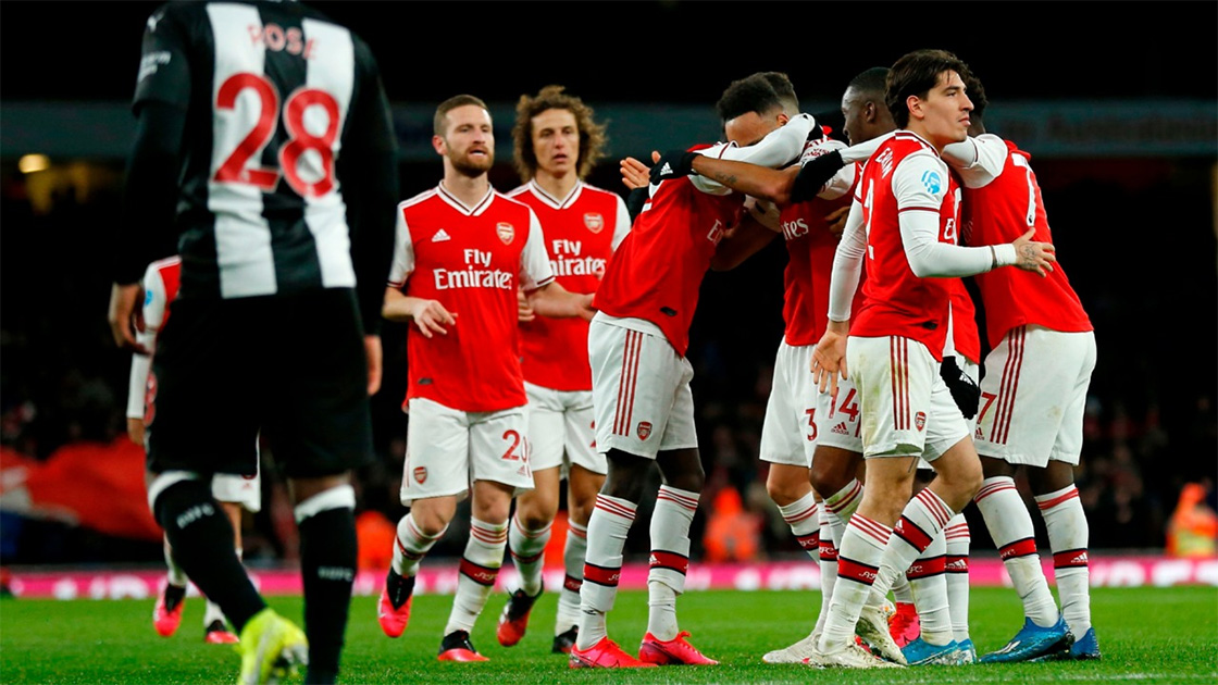 ބޮޑު މޮޅަކާ އެކު އާސެނަލް 10 ވަނަ އަށް